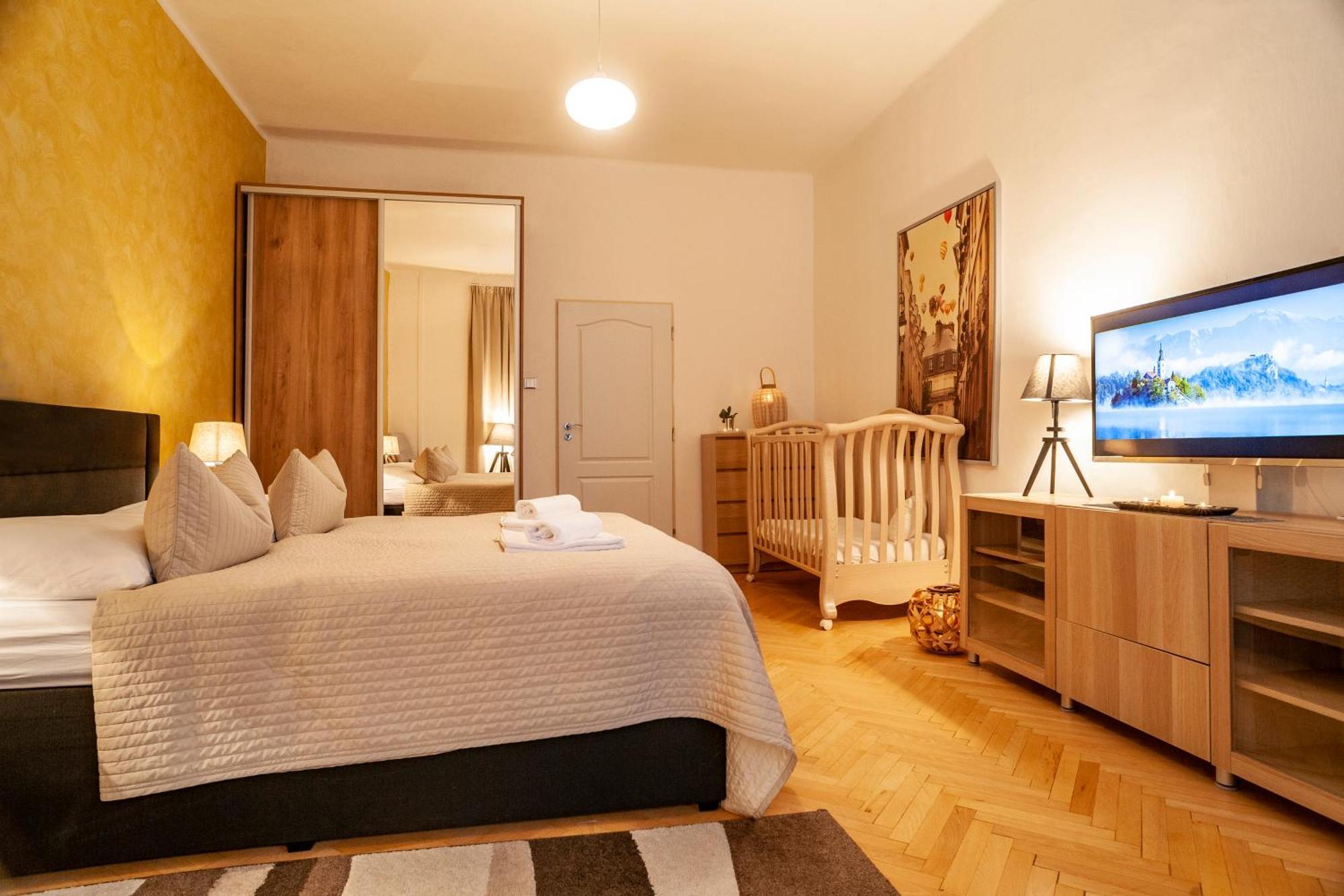 Sting Boutique Apartments Острава Экстерьер фото