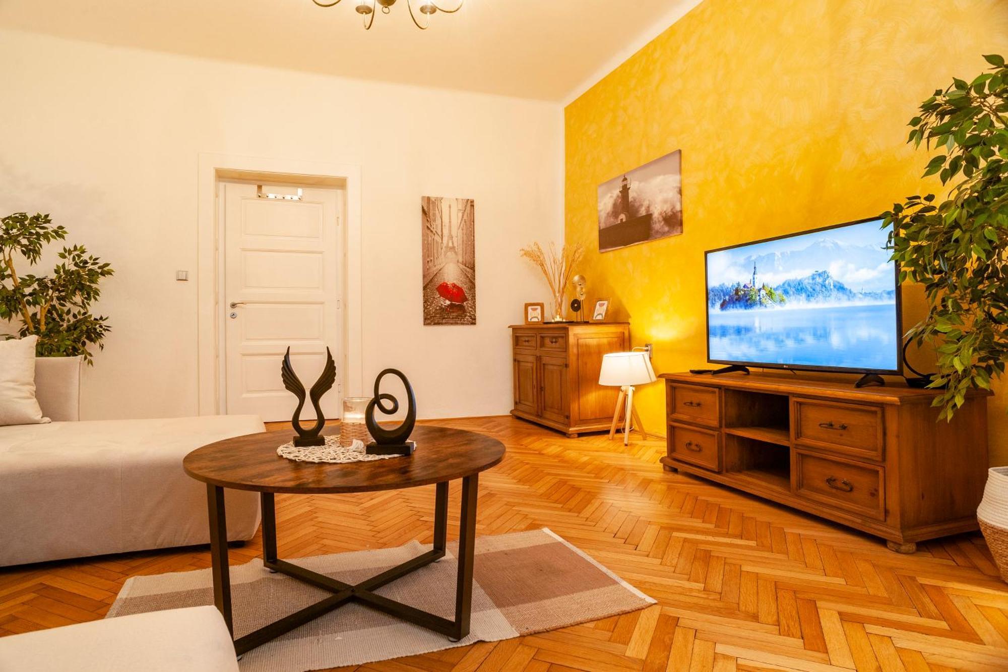 Sting Boutique Apartments Острава Экстерьер фото